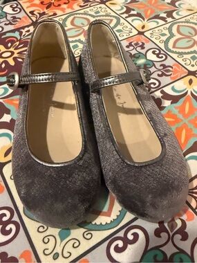 NEW Maryjane shoe by Manuela de Juan, 24